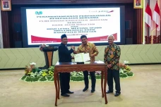 Bank Jatim dan Pemkab...