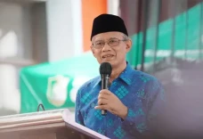 12 Perguruan Tinggi...