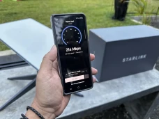 Starlink Gandeng FiberStar...