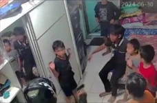 6 Anak dan ART Disekap...