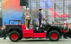 Ada Maung, Barracuda,...