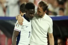 Mainkan Bukayo Saka...