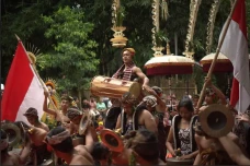Kembangkan Desa Wisata,...