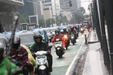 Hujan dan Angin Kencang...