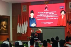 Megawati: Pemerintah...
