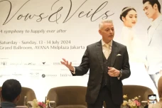 Bidik Segmen Premium,...