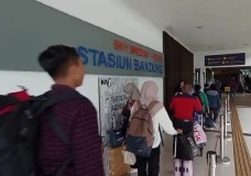 Liburan, Ribuan Penumpang...