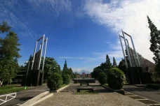16 Jurusan Kuliah S1...
