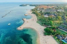 7 Pantai Pasir Putih...