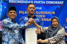 AHY: Anwar Hafid Banyak...