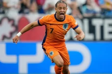 Xavi Simons, Pembuat...