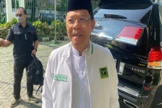 Ketua DPRD Rembang Ditangkap...