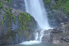 6 Obyek Wisata Alam...
