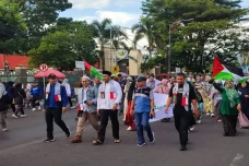Gelar Long March untuk...