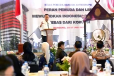 Bey Machmudin Ajak Pemuda...