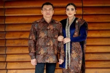Bahas Kematian, Anang...