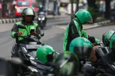 Buruh dan Ojol Tolak...