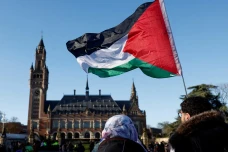 Palestina Sambut Baik...