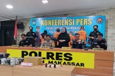 Polres Pelabuhan Makassar...