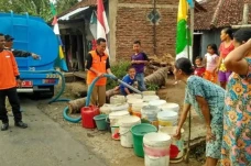 Awas Krisis Air Bersih!...