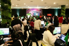 Kejar Target Prapenjualan...