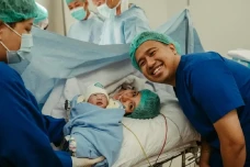 Joshua dan Clairine...