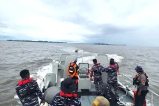 TNI AL dan SAR Gabungan...