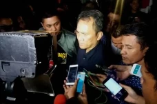 Diangkat Jadi Komisaris...