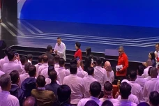 Hadiri Mukernas Partai...