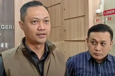 Jaksa Belum Terima Salinan...