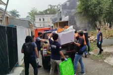 Geledah Rumah Terduga...