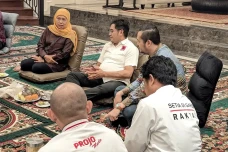 Pilgub Jatim, Projo...