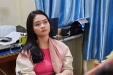 Viral! Perempuan Muda...