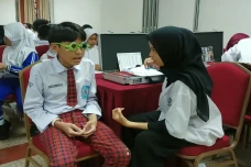 Dapat Kacamata Gratis...