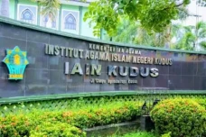 11 Perguruan Tinggi...