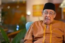7 Ayat tentang Kenikmatan...