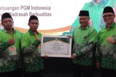 Anggota DPRD Jabar Edi...