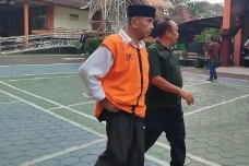 Ini Tampang Bengis Suami...