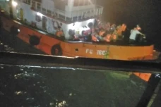 Kapal Kargo Maju 88...