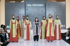 Dukung UMKM Fashion,...