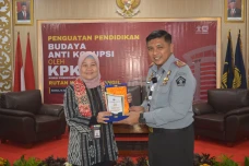 Bersama KPK, Rutan Bangil...