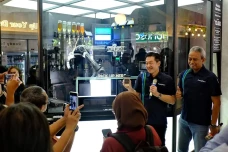 Canggih, Robot Barista...