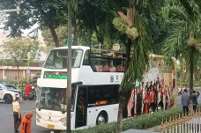 Bus dan Pengamanan Bersiap...