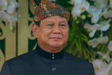 Prabowo Subianto Pakai...