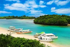 5 Pantai Pasir Putih...
