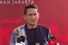 Aplikasi Prakiraan Cuaca...