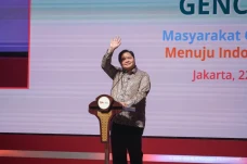 Menko Airlangga: Gencarkan...