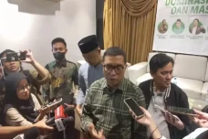 Tepis Isu DPR Tawarkan...