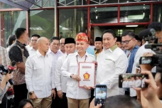 Direstui Prabowo, Agustiar-Edy...