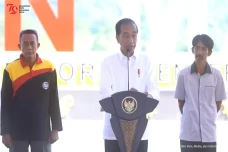 Jokowi Resmikan Bendungan...